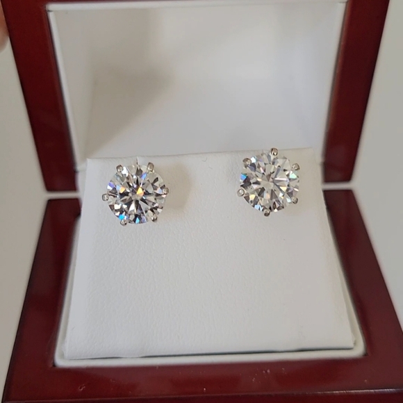 New 4ct Certified Moissanite Stud Earrings - Picture 7 of 11